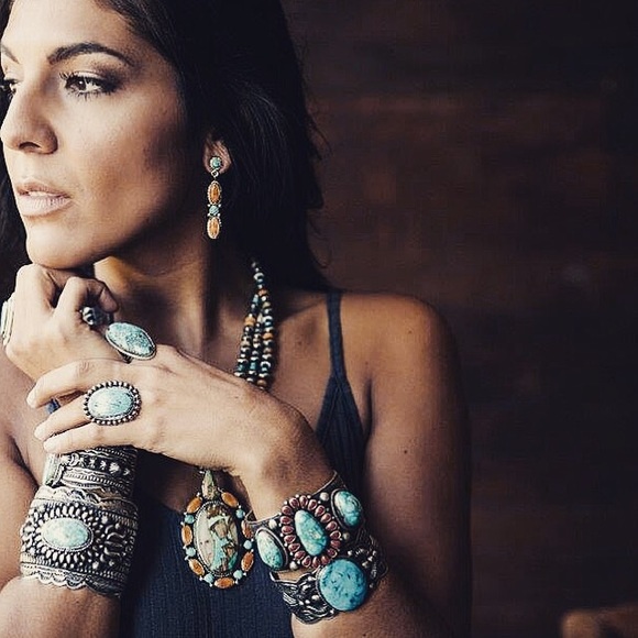 Meet your Posher, Mariah - Picture 2 of 10